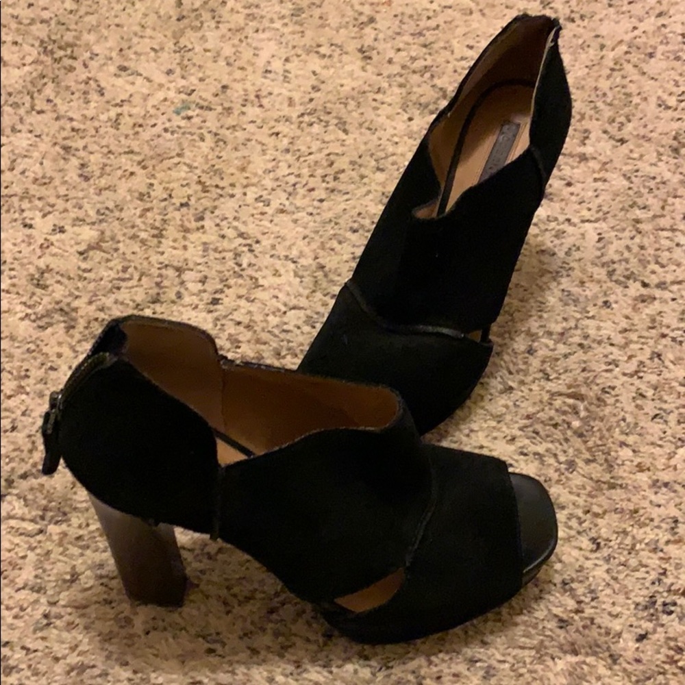 Modern Vintage ,Suede sandal heels